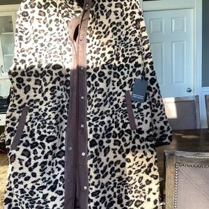 ⭐️❤️BRUNETTE  THE LABEL BNWT Long Sherpa leopard print coat XXL/XXXL. Plus size